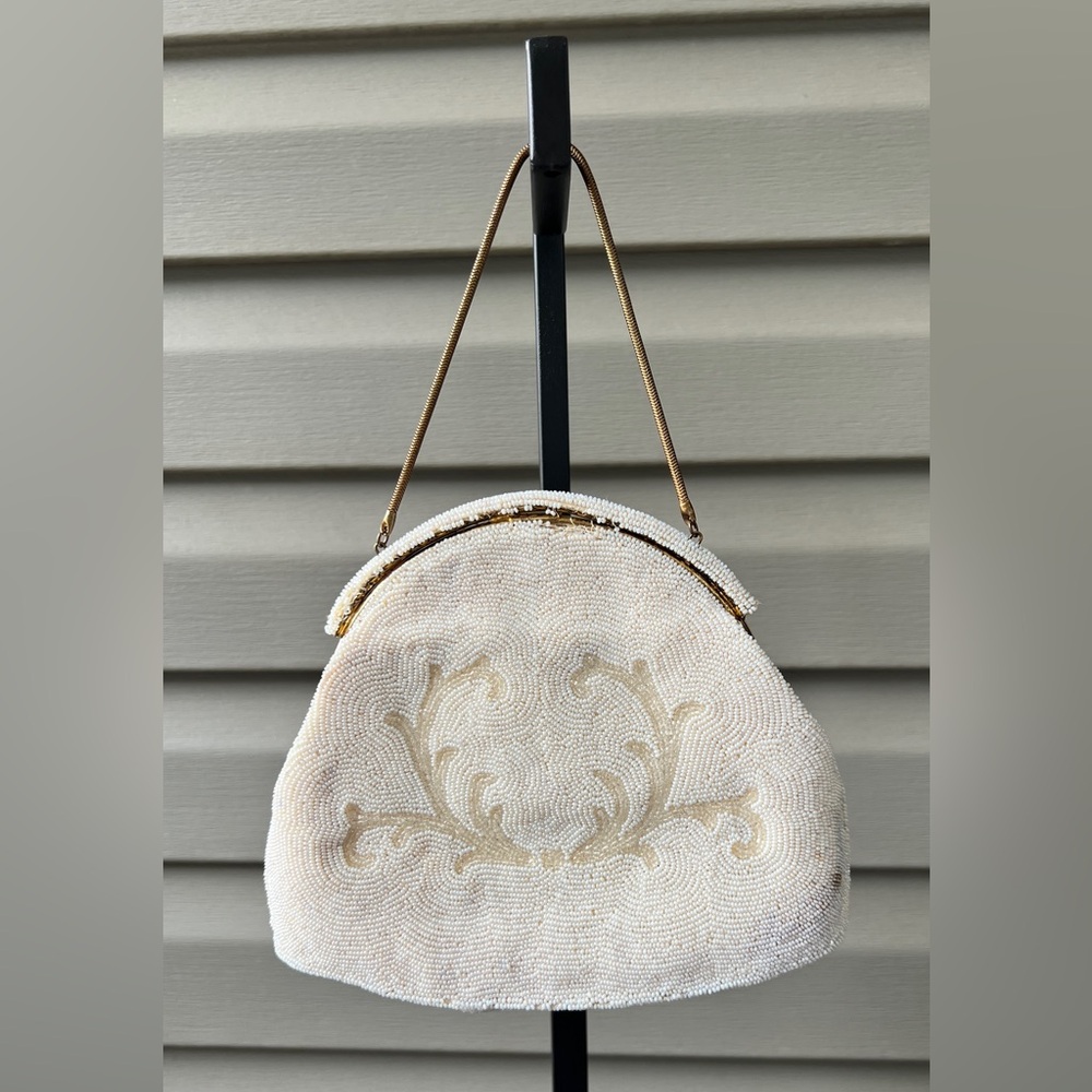 Vintage 60’s white beaded bag with embroidered Flowers hand made from France - Picture 2 of 15